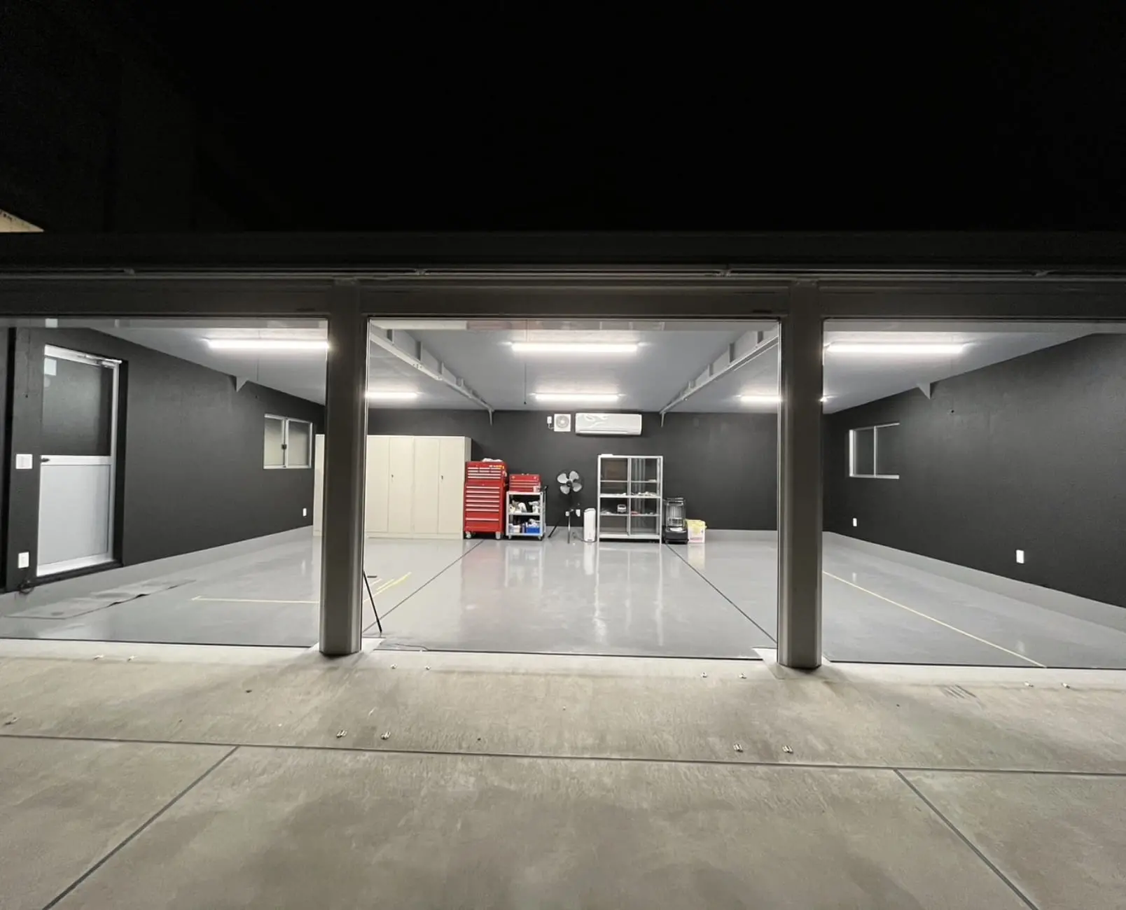 WORKS 世界に一つしかないガレージ の画像