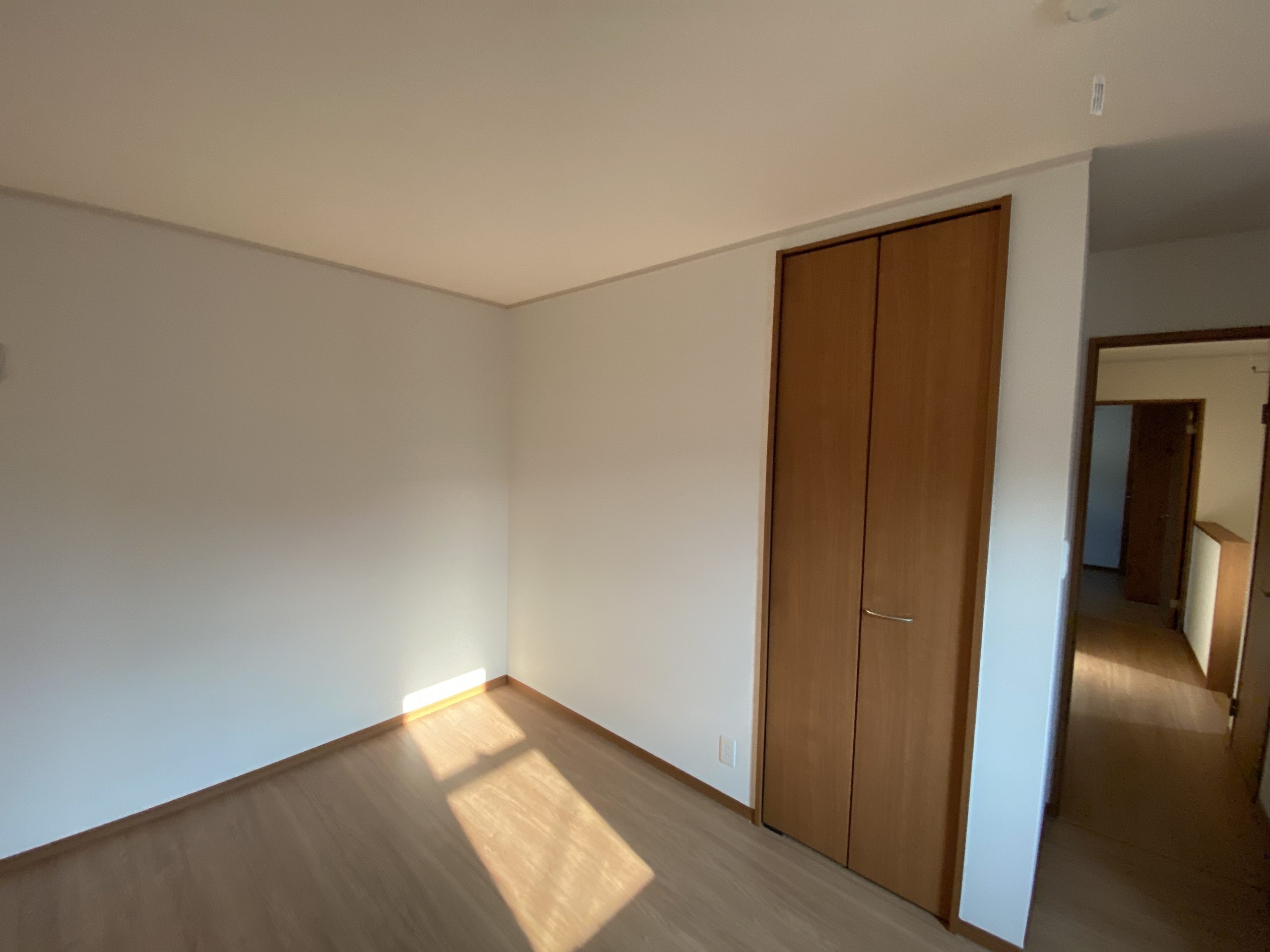 【京都・京都市・北区】一軒家にてクロス貼替の内装工事・原状回復工事をさせて頂きました！